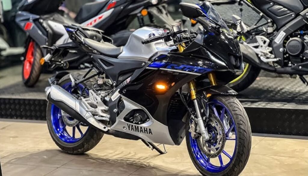 Yamaha R15 V4