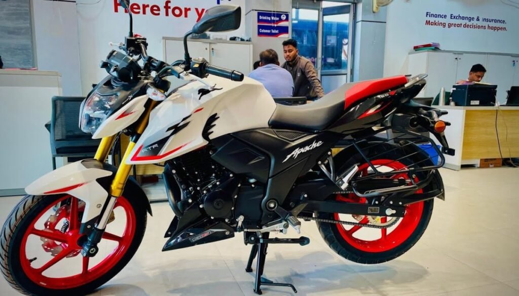 TVS Apache RTR 160 V4